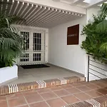 Panzió Puerto Banus Views And Pool Penthouse Vio