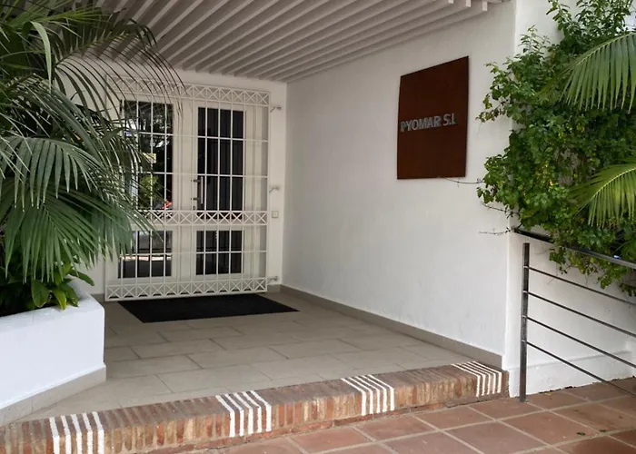 فندق مبيت وإفطار Puerto Banus Views And Pool